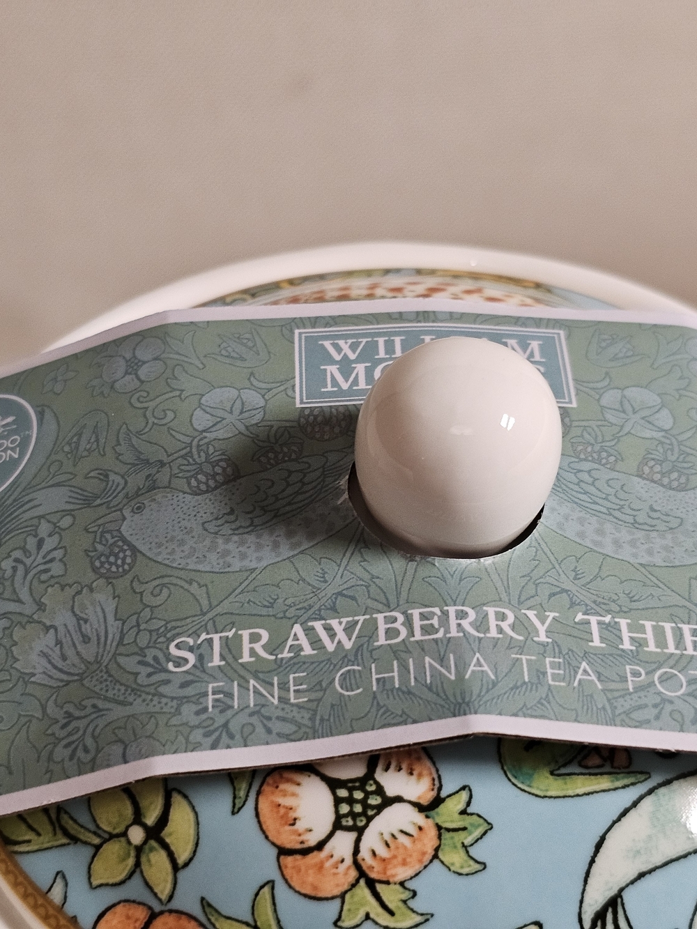 The Leonardo Collection William Morris Strawberry Thief Tea Pot And 2 Mags - Picture 9 of 9